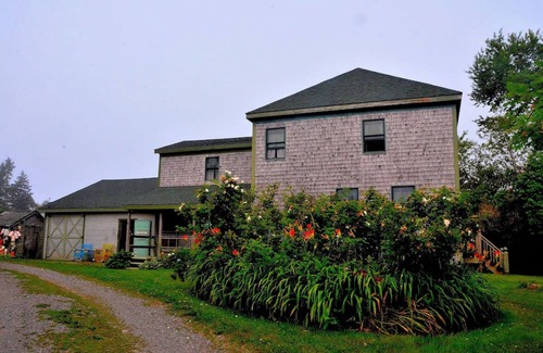 Eastport Casa | Capt Jacob Lincoln 1790 Farm House @ Rossport by the Sea -Magical by Nature ™
