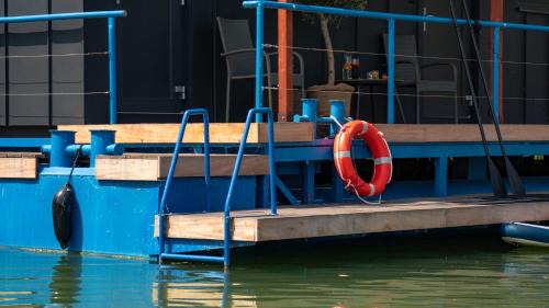 Jarovce Apartamento | Captains Danube Houseboat - Bratislava