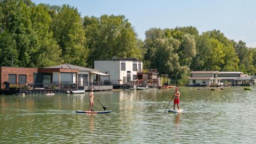 Jarovce Apartamento | Captains Danube Houseboat - Bratislava