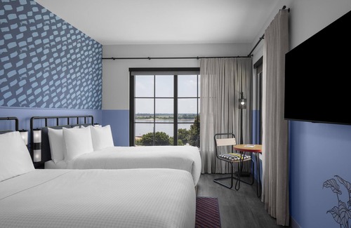 Downtown Memphis Hotel | Caption BY Hyatt Beale Street Memphis