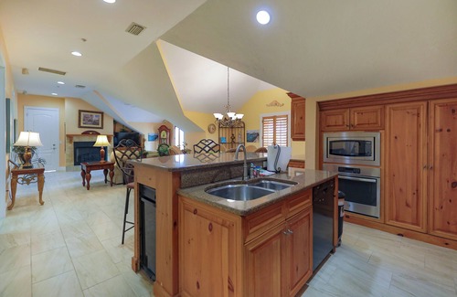 Captiva Casa | Captiva Condo on Andy Rosse Lane with Pool