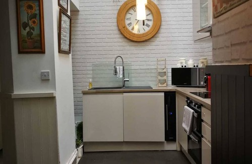 Torquay Casa | Captivating 3-bed House in St Marychurch Torquay