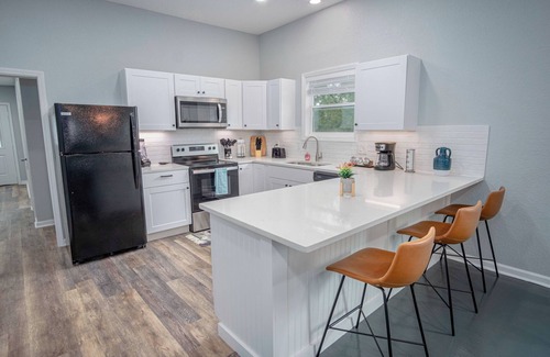 Near East Side Casa | Captivating 4BR 2BA Home Near Awesome Downtown