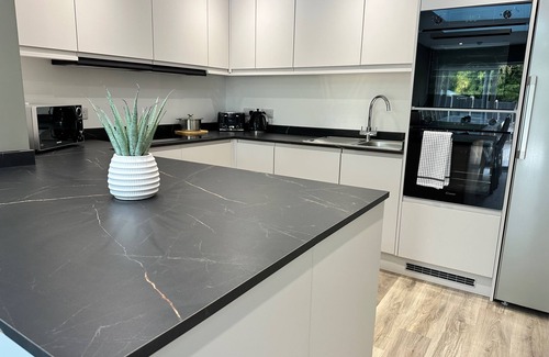 Waltham Abbey Casa | Captivating 7 -Bed House in Waltham Abbey