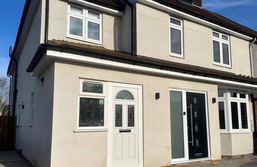 Waltham Abbey Casa | Captivating 7 -Bed House in Waltham Abbey