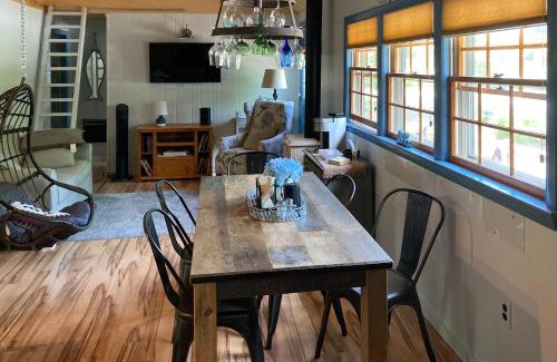 Meredith Casa | Captivating Patrician Shores Cottage