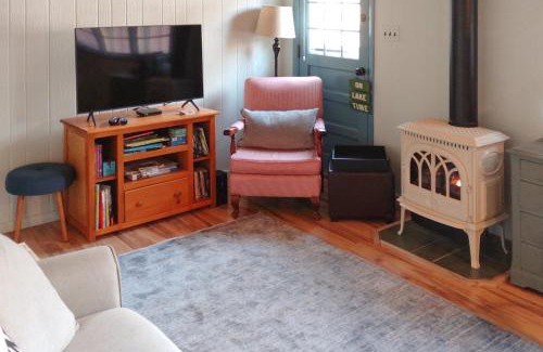 Meredith Casa | Captivating Patrician Shores Cottage