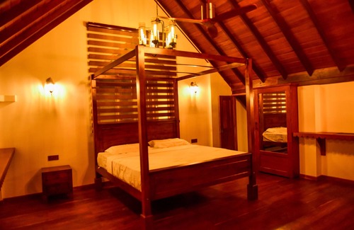 Galle Casa | Cara White House