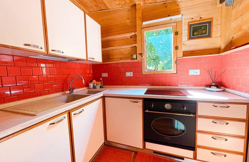 Palazzuolo sul Senio Alquiler De RV | Caravana "Le Sorgenti - Chalet 12" con vistas a la montaña y jardín privado