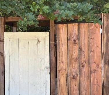 Saint-Meard-de-Gurcon Otro | Caravane vintage à la ferme