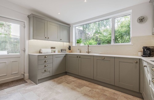Longnor Cabaña | CARDER COTTAGE, pet friendly, character holiday cottage in Longnor