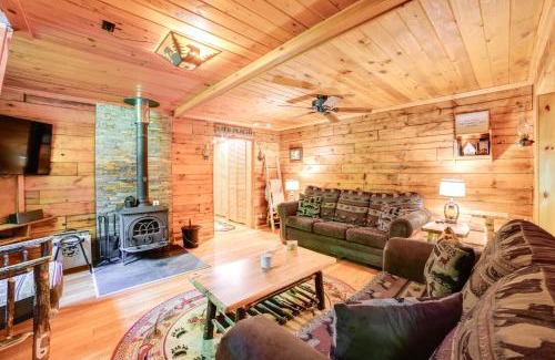 Pittsfield Casa | Cardinal Pines Cabin on 8 Acres - Dog Friendly!