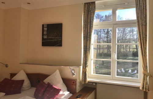 Walberberg Hotel | CAREA Schlosshotel Domäne Walberberg