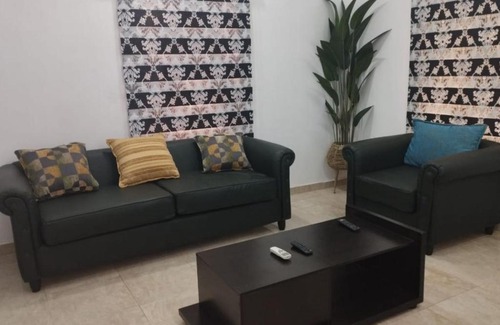 Ofin Apartamento | Caremax Shortlet