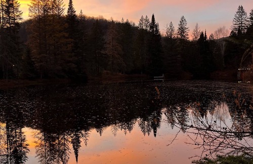 Wentworth-Nord Chalet De Esquí | Caribou du Lac - Secluded Lakefront Cottage