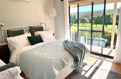Crooked Brook Casa | Caringal in the Valley Farm stay