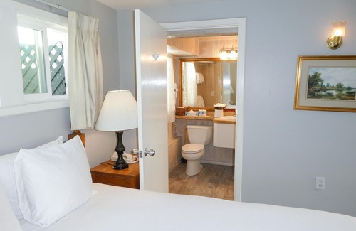 Northwest Carmel Casa | Carmel Fireplace Inn