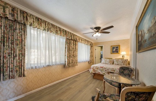 Northwest Carmel Hotel | Carmel Inn And Suites