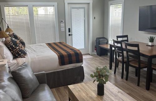 Pickens Otro | Carolina Camp Cedar