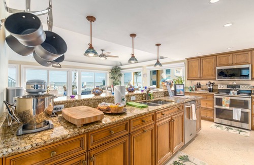 Stuart Casa | ¡Carpe Diem! FL impresionante casa de playa en la playa + muelle! << $ 100 por noche / Dormitorio