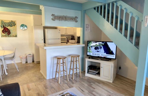 Carpinteria Condominio | 'Carpinteria Beach' condominio de un dormitorio una cuadra de la playa