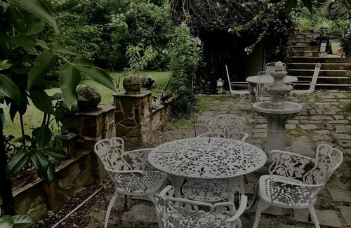 Lexington Casa | Carriage House Villa and gardens in downtown historic Lexington SC