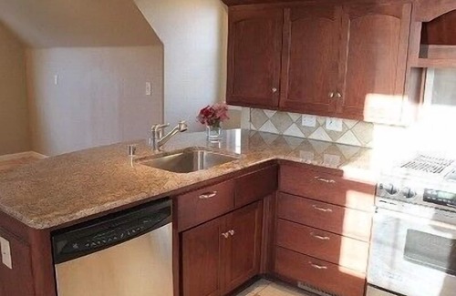 North Auburn Cabaña | Carriage Loft - HOT Gran spa, cocina completa, piscina, unidad privada.