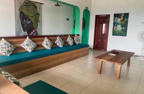 Leticia Apartamento | Casa 1090 ubicada cerca a todo.