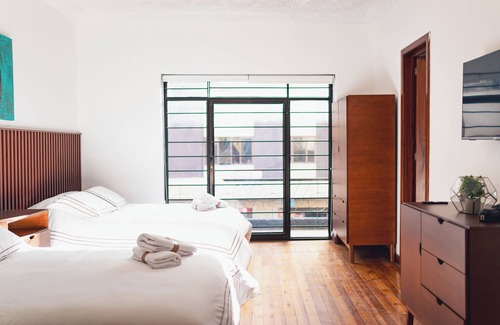 Cuenca Cama Y Desayuno | Casa 11-24 by Casa Bolivar