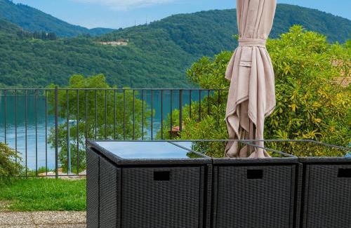 Brolo Apartamento | Casa A&E - Panoramic Lake Orta Views