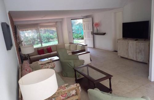 Bella Vista Casa | Casa amplia - Pileta y parque