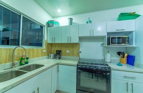 Esterillos Este Casa | Casa Azul· Stylish Home Steps from the Beach