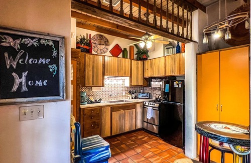 West Old Town Cabaña | Casa Azul ... Verdaderamente el único hogar justo al lado de la Plaza en el corazón del casco antiguo.