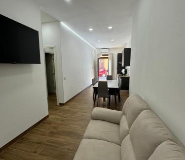 Castellammare del Golfo Apartamento | Casa Bedda - INTERA CASA CON 3 CAMERE CON BAGNO PRIVATO, ARIA CONDIZIONATA E NO ZTL/ENTIRE APARTMENT WITH 3 BEDROOMS WITH PRIVATE BATHROOM, AIRCON AND NO LTZ
