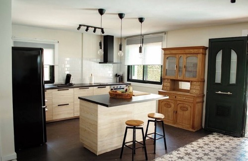 Poio Apartamento | Casa Belga - Spacious and cozy private pool and media room