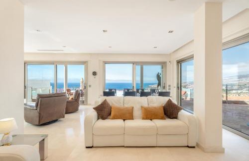 San Eugenio Villa | Casa Bella Vista