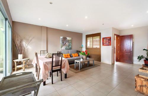 Las Cuevas Casa | Casa Blanca