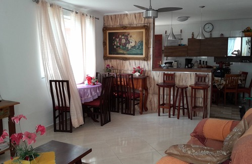 Araruama Casa | Casa Boa, 3 Quartos Sendo Duas Suites, 100 Metros da Praia do Barbudo. Araruama