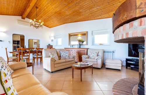 Praia da Luz Villa | Casa Bom Porto Villa frente a la playa con piscina climatizada en Praia da Luz, Lagos