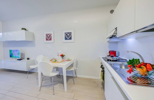 Gaino Apartamento | Casa Bougainville Shared Pool & LakeView, Toscolano Maderno, Italy