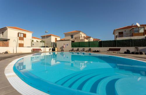 La Oliva Casa | Casa Calderon Hondo, top design, views and poll Lajares Corralejo