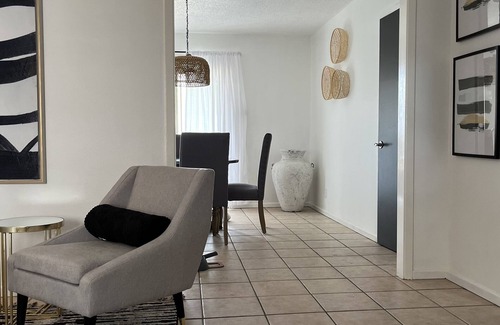 Amistad National Recreational Area Apartamento | Casa Ceniza Cozy modern apartment for adults only.