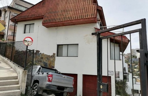 Renaca Villa | CASA CENTRO DE REÑACA, 5 HABITACIONES, terraza vista al mar