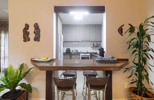 Pinheirinho Chalet De Esquí | Casa com piscina, churrasq e Wi-Fi em Criciúma/SC