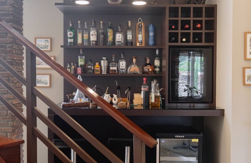 Pinheirinho Chalet De Esquí | Casa com piscina, churrasq e Wi-Fi em Criciúma/SC