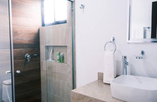 Mazatlán Apartamento | Casa con amplia terraza y vista a la alberca!
