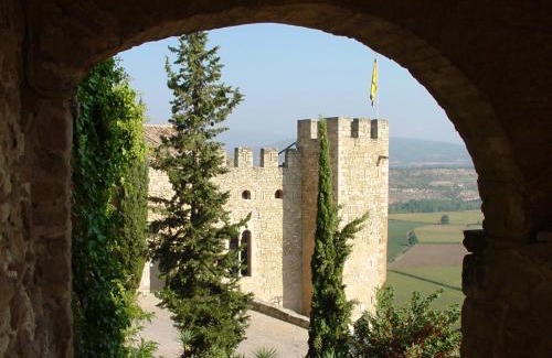 Montsonis Apartamento | Casa con chimenea y vista al valle - Cal Valeriet
