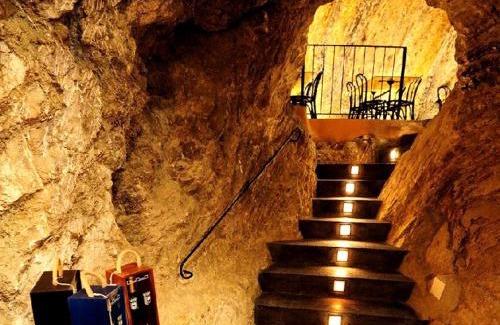 Montsonis Apartamento | Casa con chimenea y vista al valle - Cal Valeriet