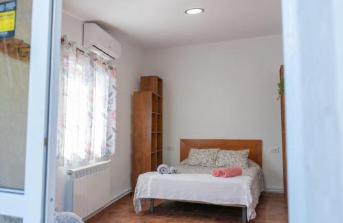 Ruidera Apartamento | Casa con jardín y piscina privada