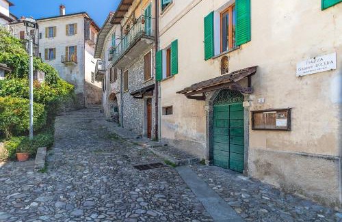 Campagnano di Roma Apartamento | Casa con terrazza panoramica sul lago Maggiore